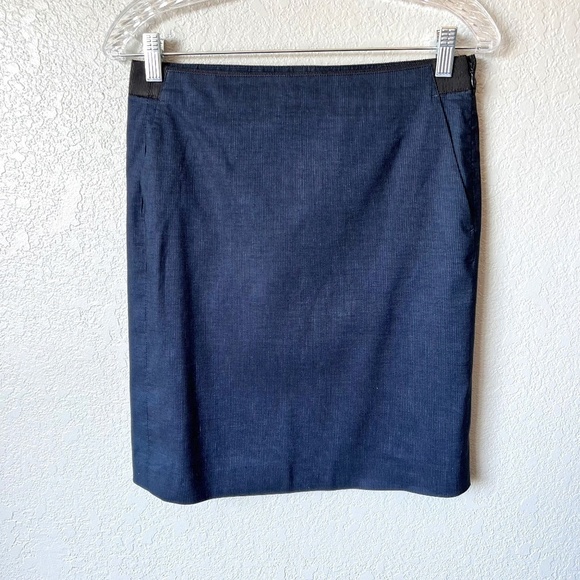 Theory Thais pencil skirt with subtle navy stripes - Picture 1 of 11